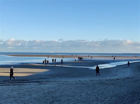 Sandymount Strand Updated April 2024 38 Photos And 23 Reviews
