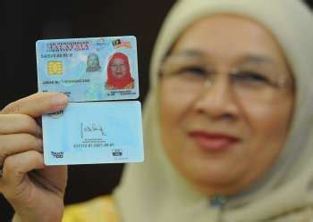 The blue mykad is only issued to malaysian citizens and therefore you could say that it is proof of citizenship. Mykad Malaysia Identity Card (IC) Info: MyKad With New ...