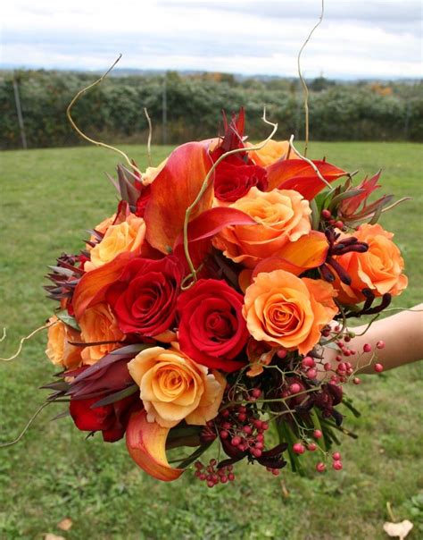 We Love These Gorgeous Autumn Wedding Bouquets