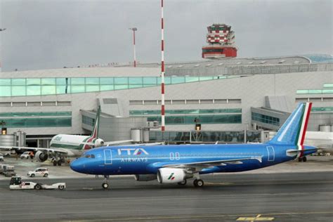 Debutta Il Primo Aereo Ita Airways Con La Livrea Azzurra è Dedicato A