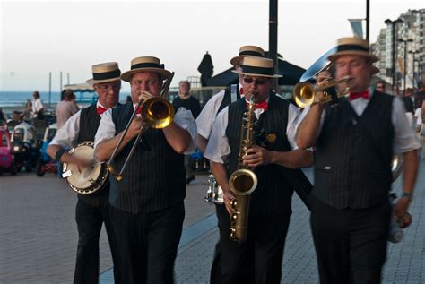 Немного навек (jazz 2021) optimystica orchestra. Jazz Music | Jazz music being played by a walking group of m… | Flickr