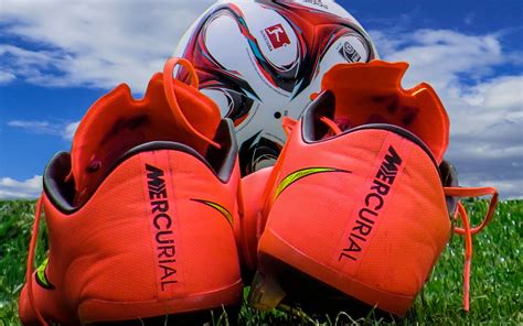 Download Wallpaper 3840x2400 Cleats Football Ball 4k Ultra Hd 1610