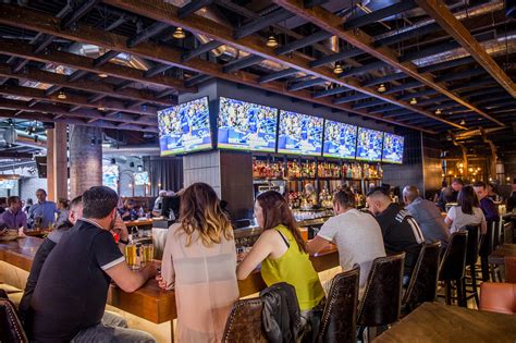Schauen sie sich 77.927 bewertungen und 50.023 authentische fotos von restaurants in der nähe von prime time sports bar & restaurant. The top 5 new sports bars in Toronto
