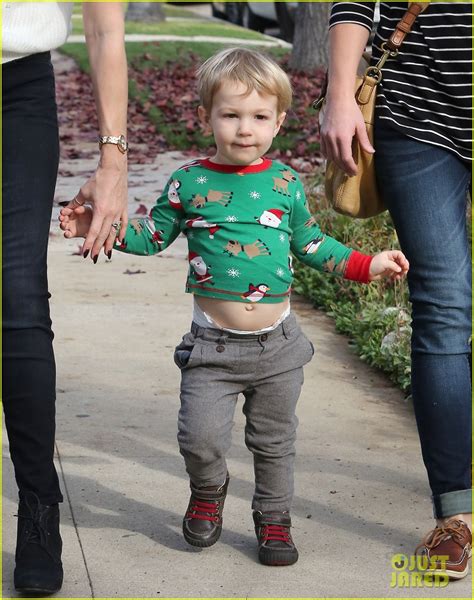 January Jones And Her Little Man Xander Are In The Xmas Spirit Photo