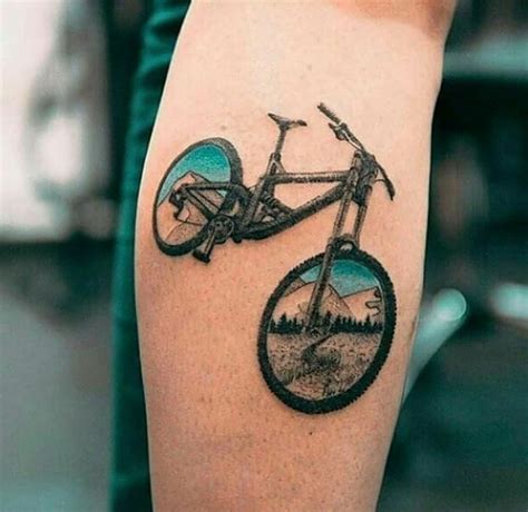 Coolest Bike Tattoo Ive Ever Seen Tatuajes Bicicletas Tatuajes