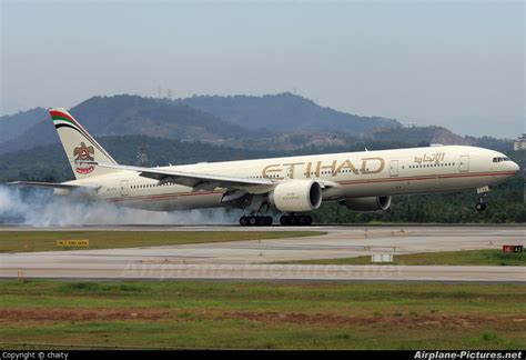 Etihad airways kuala lumpur reservation office office address: A6-ETA - Etihad Airways Boeing 777-300ER at Kuala Lumpur ...