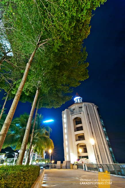 Straits quay is penang's first seafront retail marina. MALAYSIA | Evening Walk at Penang's Straits Quay Marina ...