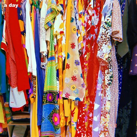 Fashion revolution raises awareness with events, documentary screenings, talks from guest panels. แลกเสื้อเก่าเป็นเสื้อใหม่ ใส่วนชุดวินเทจ เยส! slow fashion ...