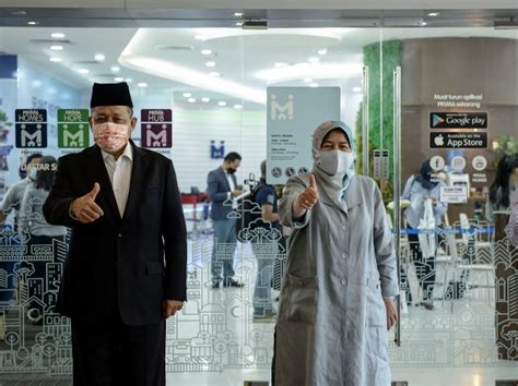 Kerajaan persekutuan dan kerajaan negeri menubuhkan pelbagai agensi serta memperkenalkan program khusus. Shahidan Kassim Pengerusi PNBBC dilantik Pengerusi PR1MA, NHC