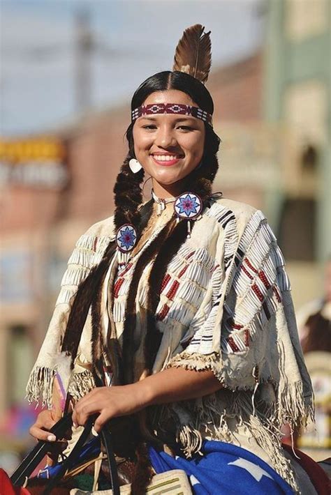Стиль со специей Создаем летний образ в стиле этно Native American Women American Indian