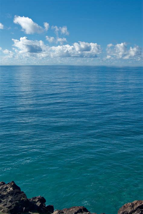 Discover more details/information about the blue cabin by the sea including facilities, what's nearby & contact details today. Free photo of looking out over the deep blue water of the sea