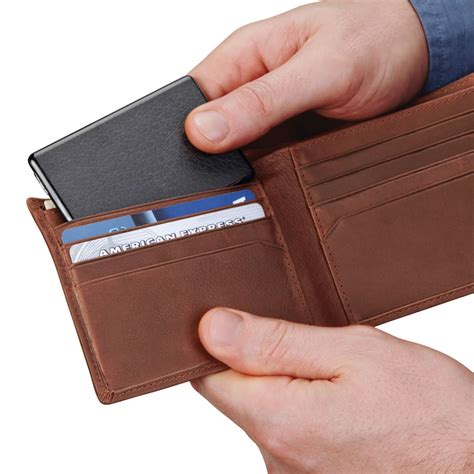 The credit card phone is super slim and lightweight, and fits right into any the tiny credit card wallet lets you sync all of your contacts from your smart phone so you won't have to remember any. The Credit Card Sized Cell Phone Backup Battery - Hammacher Schlemmer
