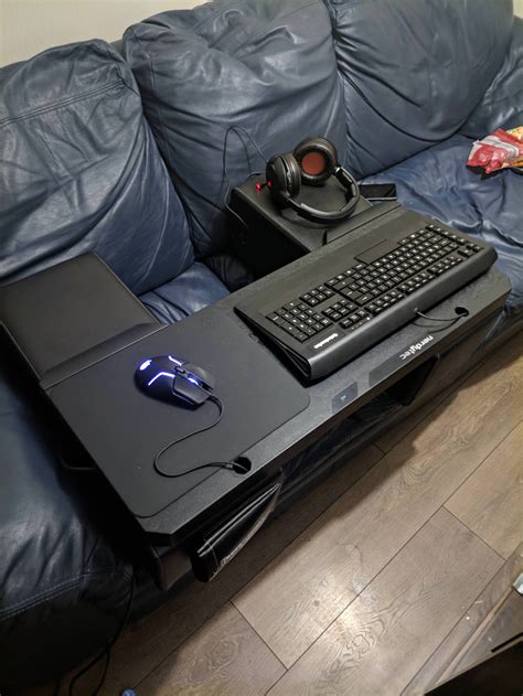 Ps5 makes a loud noise when it is copying a game. Ps4 mouse game.