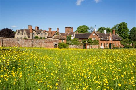 Escapes and Photography: Packwood House Follies