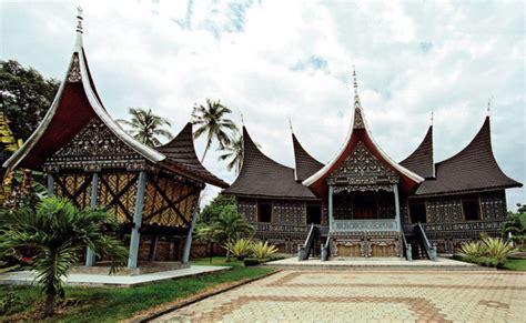 8+ Rumah Adat Sumatera Barat (GADANG / PADANG / MINANGKABAU)