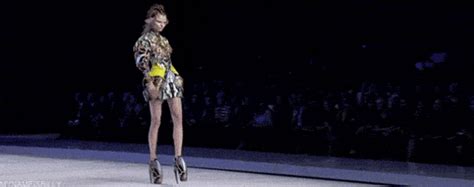 Fashion Show  Find And Share On Giphy