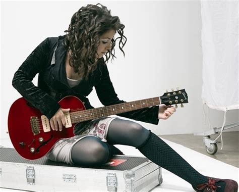 pin by dave canistro on musicians katie melua celebs guitar girl