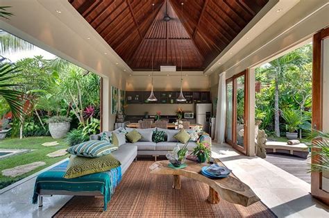 The owners selection of tropical plants fit in perfectly when homeowner wendy pyl and her husband ralph bought their home in bilgola on sydney's northern beaches, the garden was bare, with a lawn. bali architecture style | Small villa, Villa design, Dream ...