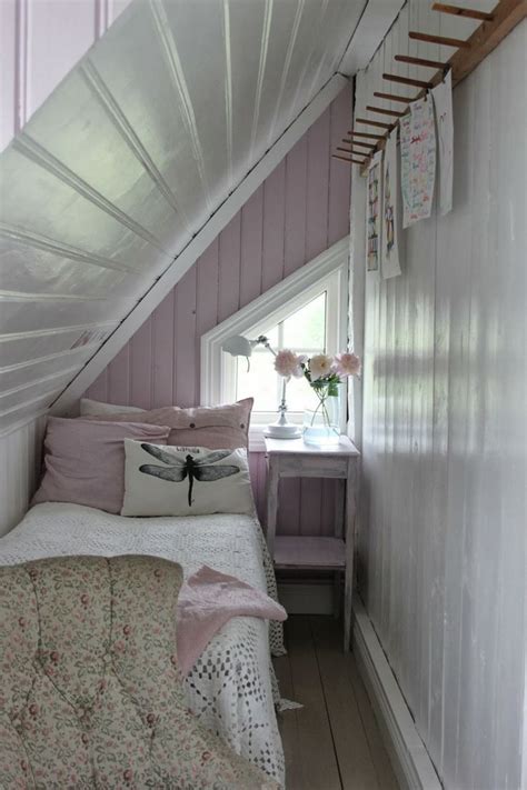 Even if you have a small home, these office setups are perfect for working from home in style. Very Small Attic Bedroom Ideas | Very small bedroom, Small ...