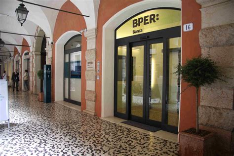 Visita il sito intesasanpaolo.com e scopri la tua nuova banca online: BPER Banca, accordo integrativo per l'acquisizione di un ...