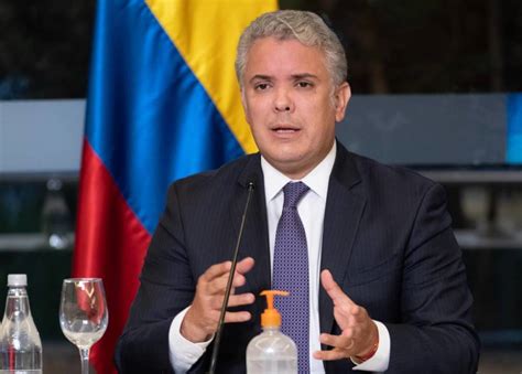 Y sin embargo la propuesta del presidente duque, con algunos matices, tiene la misma orientación de la. Amigos, ustedes son bancada de Gobierno: Duque a ...