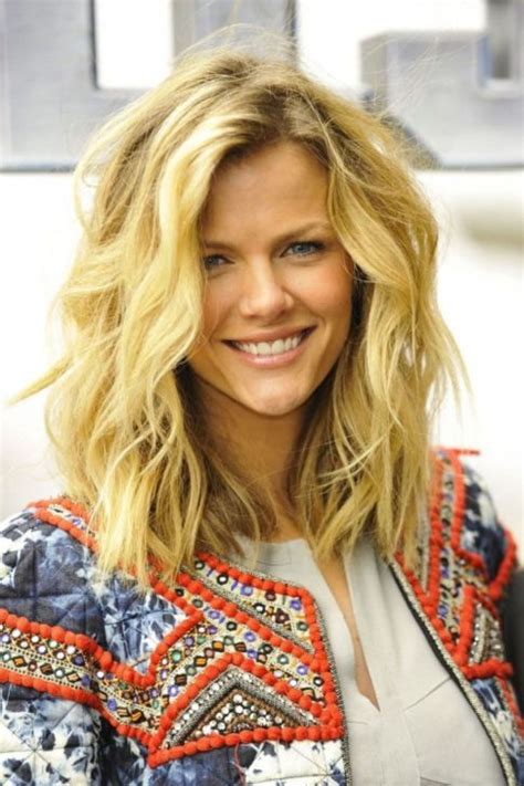 60 most magnetizing hairstyles for thick wavy hair