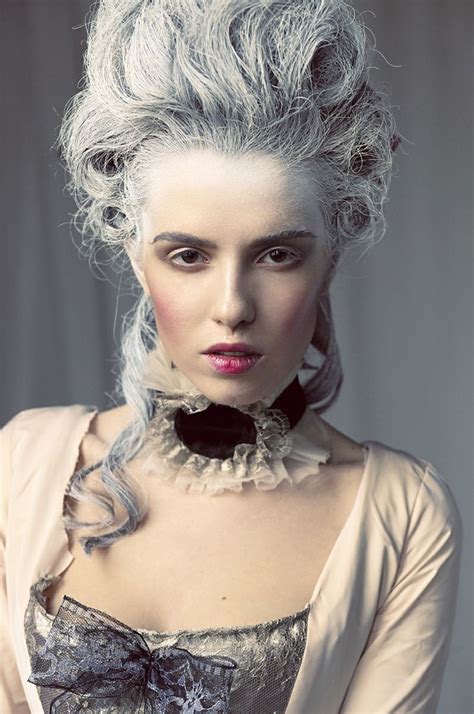 Marie Antoinette Pose Peinados Góticos Peinados Trenzas Para