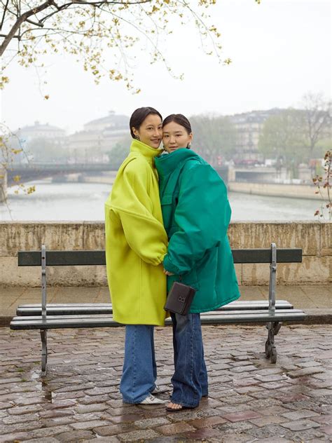 Balenciaga's Fall 2019 Campaign Celebrates Love - PurseBlog
