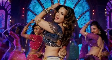 People Go Laila Laila In Theatres Over Sunny Leone S Hot Dance Moves In Raees Song