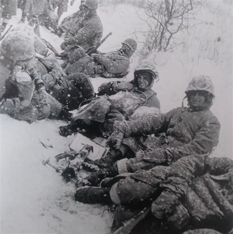 During Korean War Battling Bitter Cold And The Enemy At Chosin