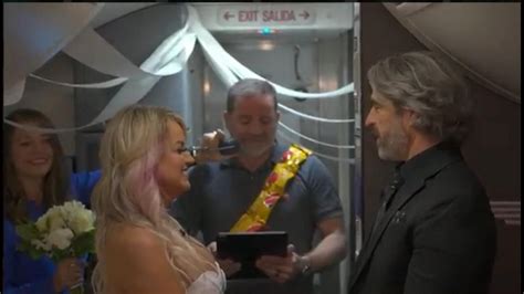 couple get married aboard southwest flight good morning america