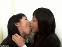 Japan Lesbian Kiss Public Vk Telegraph