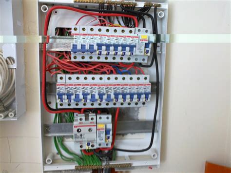 Wiring accessories for single phase distribution board 1 dp = double pole mcb (the main isolator or main switch). PERKHIDMATAN PENDAWAIAN DAN BAIKPULIH SISTEM ELEKTRIK ...