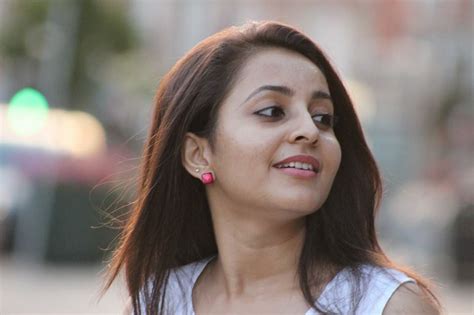 Actress Bhama Latest Stills Photos Onlookersmedia