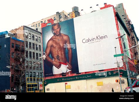 Descubrir 80 Imagen Calvin Klein Billboard Nyc Vn