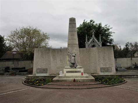 Les sociétés l'oréal et psa y sont implantés. Monument à Aulnay-sous-Bois | Les monuments aux morts