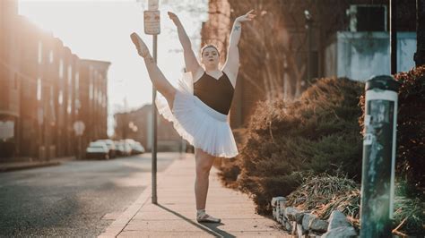 Plus Size Dancer Colleen Werner Is Challenging Ballet To Celebrate All