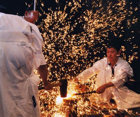 En el mundo de la cocina y la gastronomía, los cuchillos asiáticos representan una tendencia que tiene un amplio gusto entre los chefs. Fabricación de cuchillos japoneses, los mejores del mundo ...