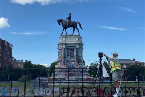 Richmonds Robert E Lee Monument Coming Down