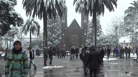 A última vez que a serra do rio grande do sul teve a ocorrência de neve e chuva congelada foi no dia 10 de agosto de 2018. Neve em Vacaria-RS Agosto 2013 - YouTube