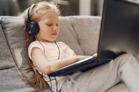 Children Listen To Music Music Teaching Inspirations