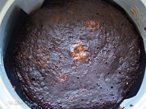 Not all cake recipes work well for rice. Rice Cooker Chocolate Cake @ Not Quite Nigella