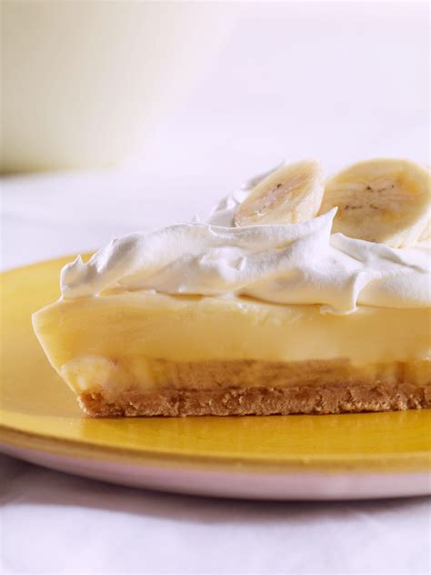 This Banana Cream Pie Is Ridiculously Easy All It Takes Is Instant