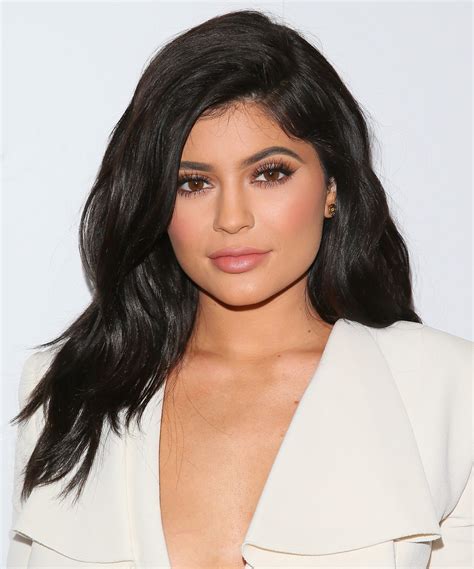 Reality television series keeping up with the kardashians. Kylie Jenner Shows Off Her Enviable Abs in Bikini Selfie ...