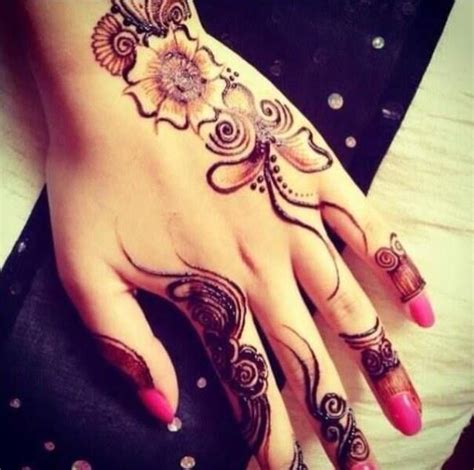 One Day Im Gonna Have A Permanent Henna Hand Tattoo Love Them