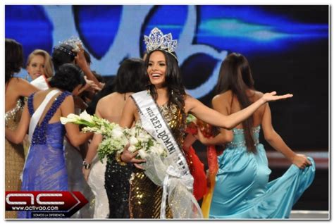 beauty and secret dalia fernández crowned miss dominican republic 2011