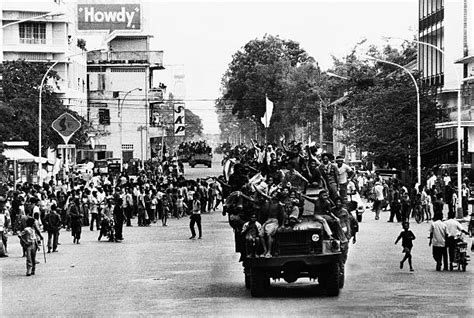 In Focus 1975 The Fall Of Phnom Penh Photos And Images Getty Images