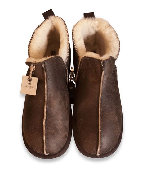 Shepherd Mens Genuine Sheepskin Slippers Mules Hard Rubber Sole Hugo F84