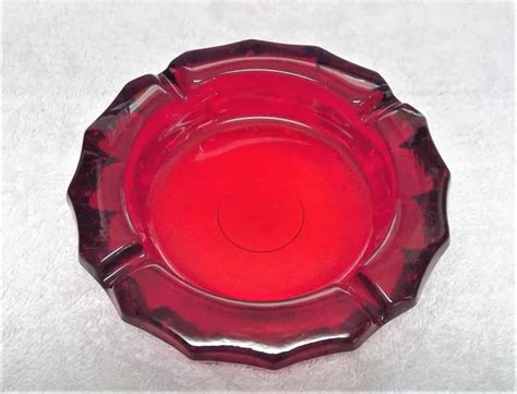 5 Inch Vintage Fostoria Ruby Red Eagle Design Coin Glass Ashtray 15 99 Picclick
