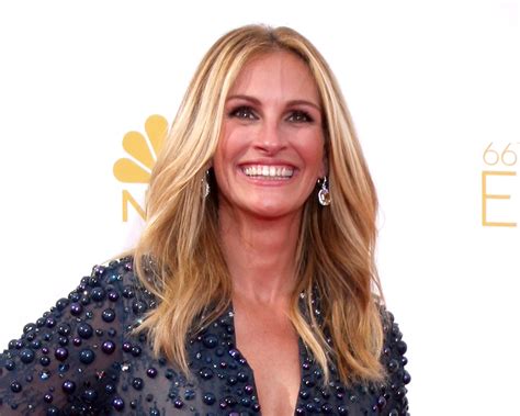 Julia Roberts Net Worth 2020 Julia Roberts Age Height Weight Biography Net Worth In 2021 And